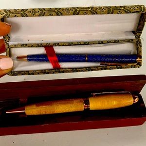 Beautiful writing instruments! Ballpoint pens Cloisonné / Palm wood